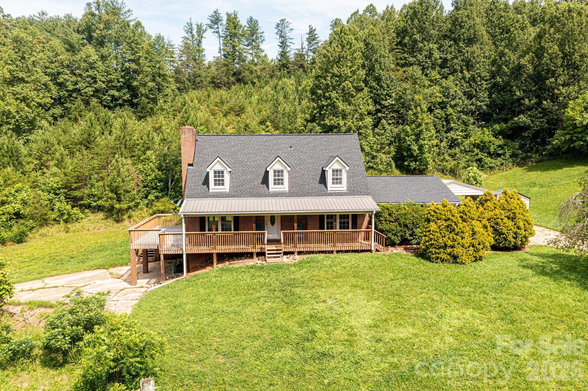 5595 Cloverfield Place Boomer NC 28606