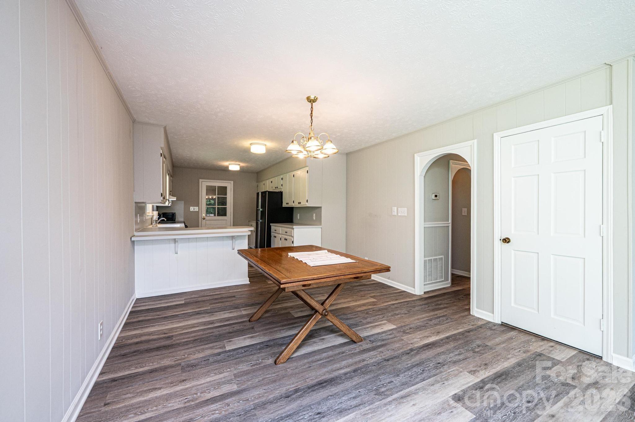 5595 Cloverfield Place Boomer NC 28606