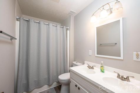 5595 Cloverfield Place Boomer NC 28606