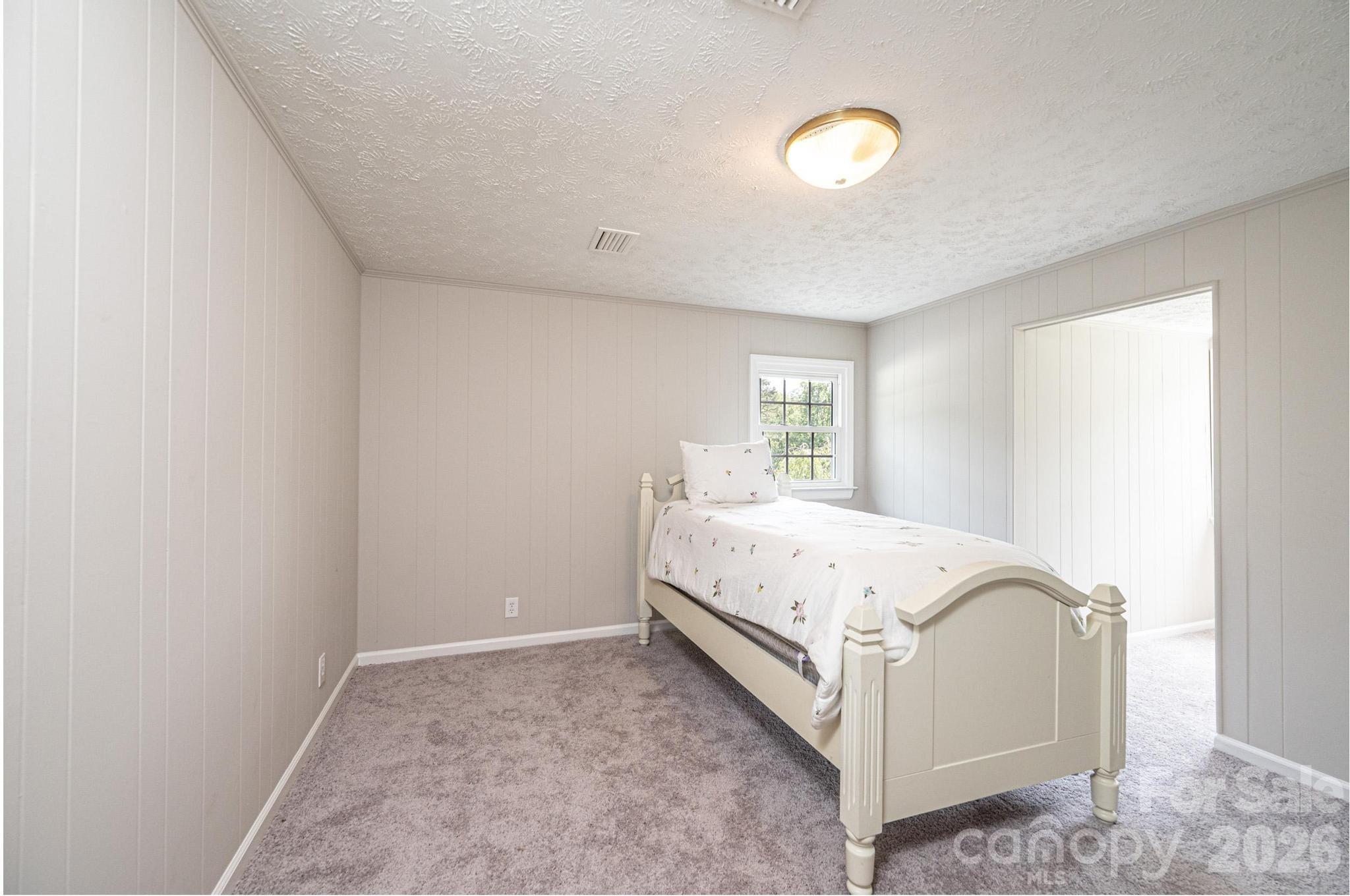 5595 Cloverfield Place Boomer NC 28606