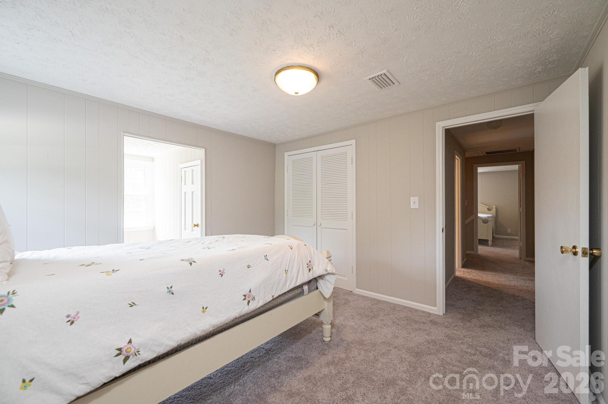 5595 Cloverfield Place Boomer NC 28606