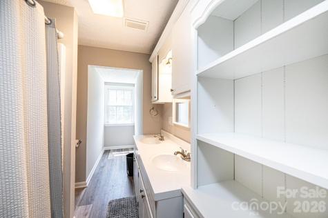 5595 Cloverfield Place Boomer NC 28606