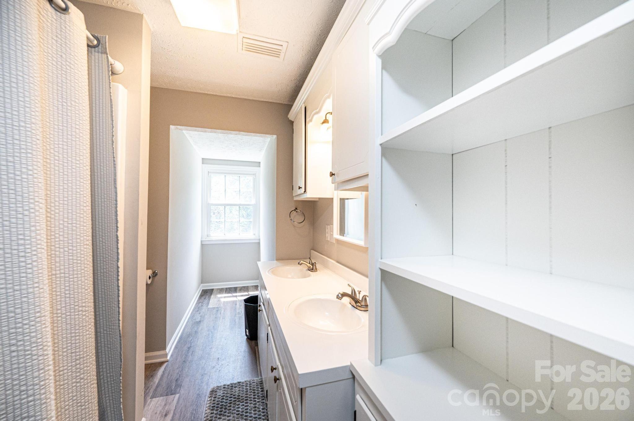 5595 Cloverfield Place Boomer NC 28606