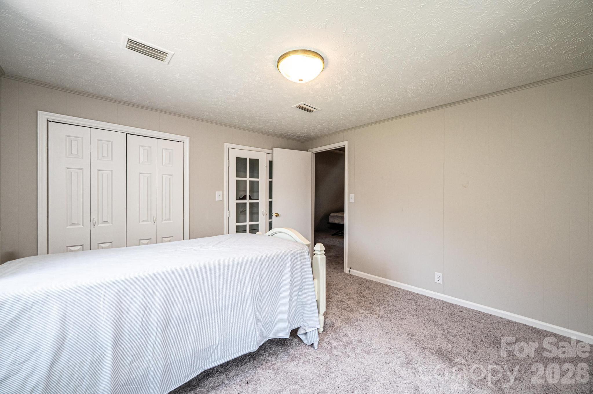 5595 Cloverfield Place Boomer NC 28606