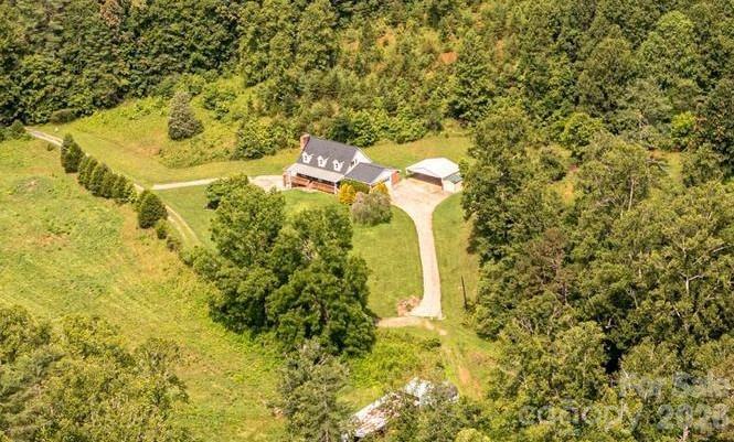 5595 Cloverfield Place Boomer NC 28606