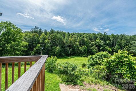 5595 Cloverfield Place Boomer NC 28606