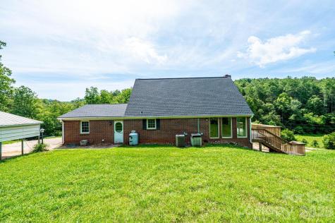 5595 Cloverfield Place Boomer NC 28606