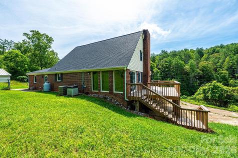 5595 Cloverfield Place Boomer NC 28606