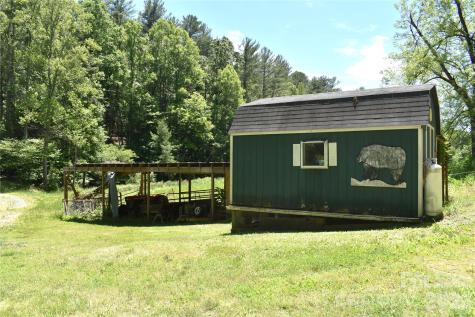 5595 Cloverfield Place Boomer NC 28606