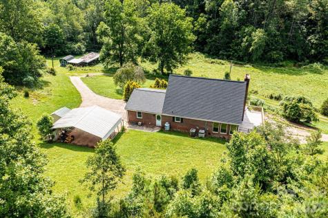 5595 Cloverfield Place Boomer NC 28606