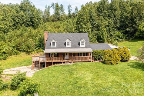 5595 Cloverfield Place Boomer NC 28606