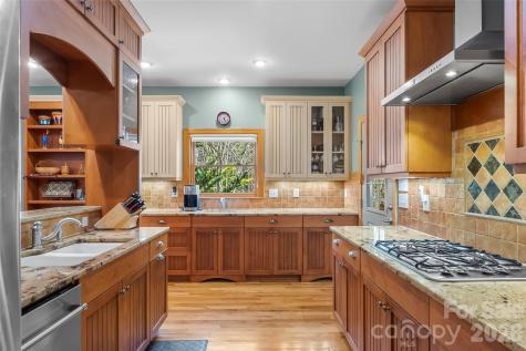 1668 Southpointe Drive Morganton NC 28655
