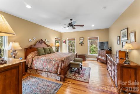 1668 Southpointe Drive Morganton NC 28655