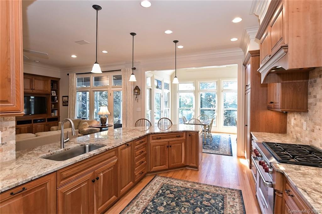 4204 Waterford Drive Charlotte NC 28226