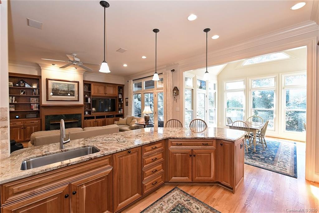 4204 Waterford Drive Charlotte NC 28226