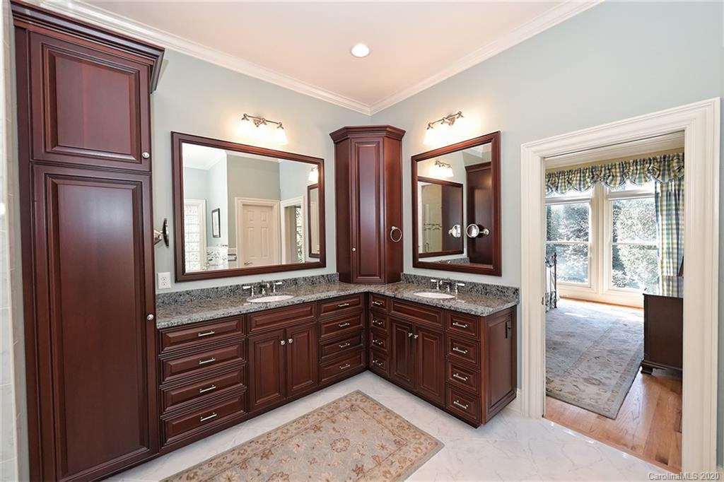 4204 Waterford Drive Charlotte NC 28226