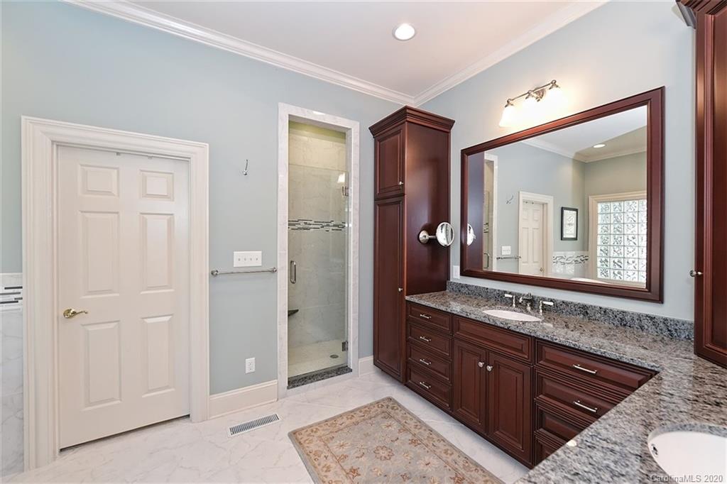 4204 Waterford Drive Charlotte NC 28226