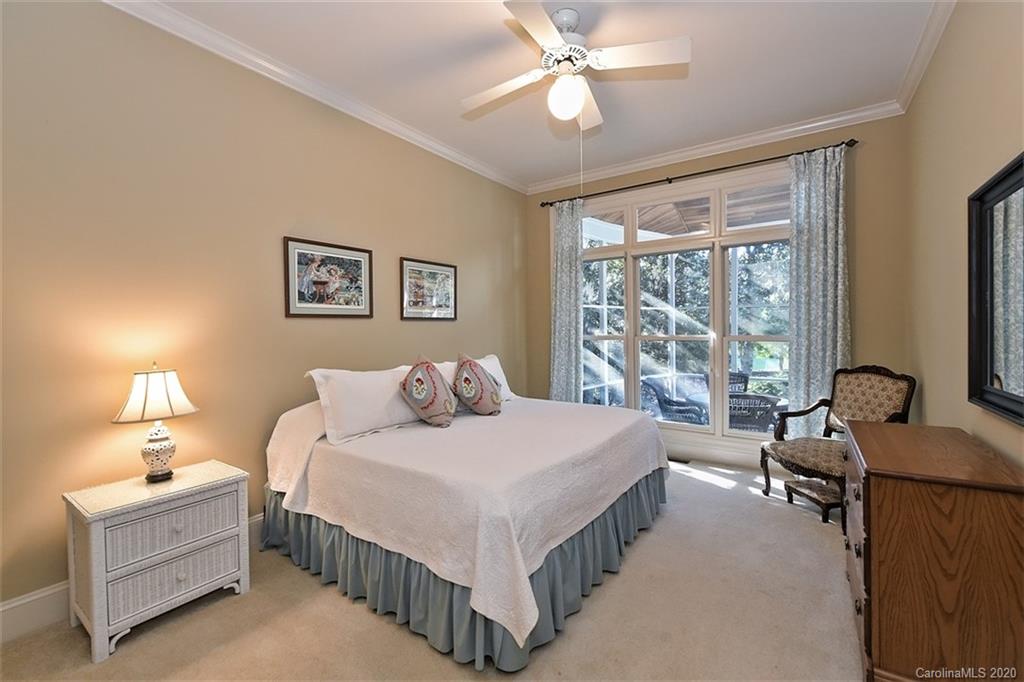 4204 Waterford Drive Charlotte NC 28226