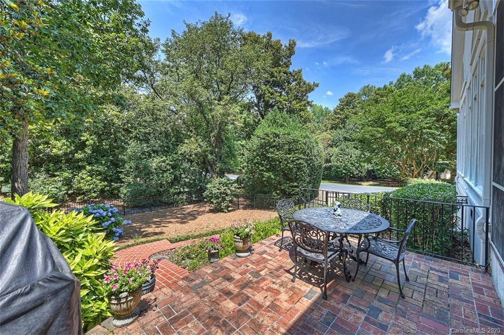4204 Waterford Drive Charlotte NC 28226