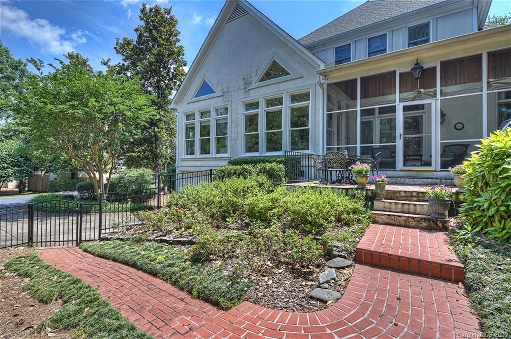 4204 Waterford Drive Charlotte NC 28226
