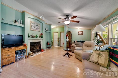 7581 Highway 441 Highway S Sylva NC 28779