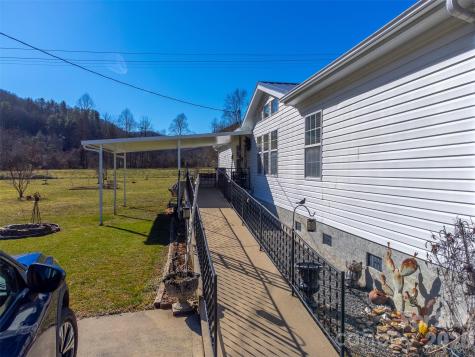 7581 Highway 441 Highway S Sylva NC 28779