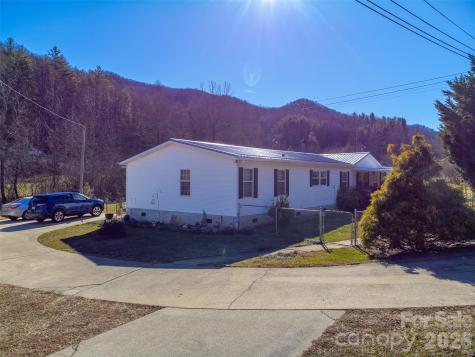 7581 Highway 441 Highway S Sylva NC 28779