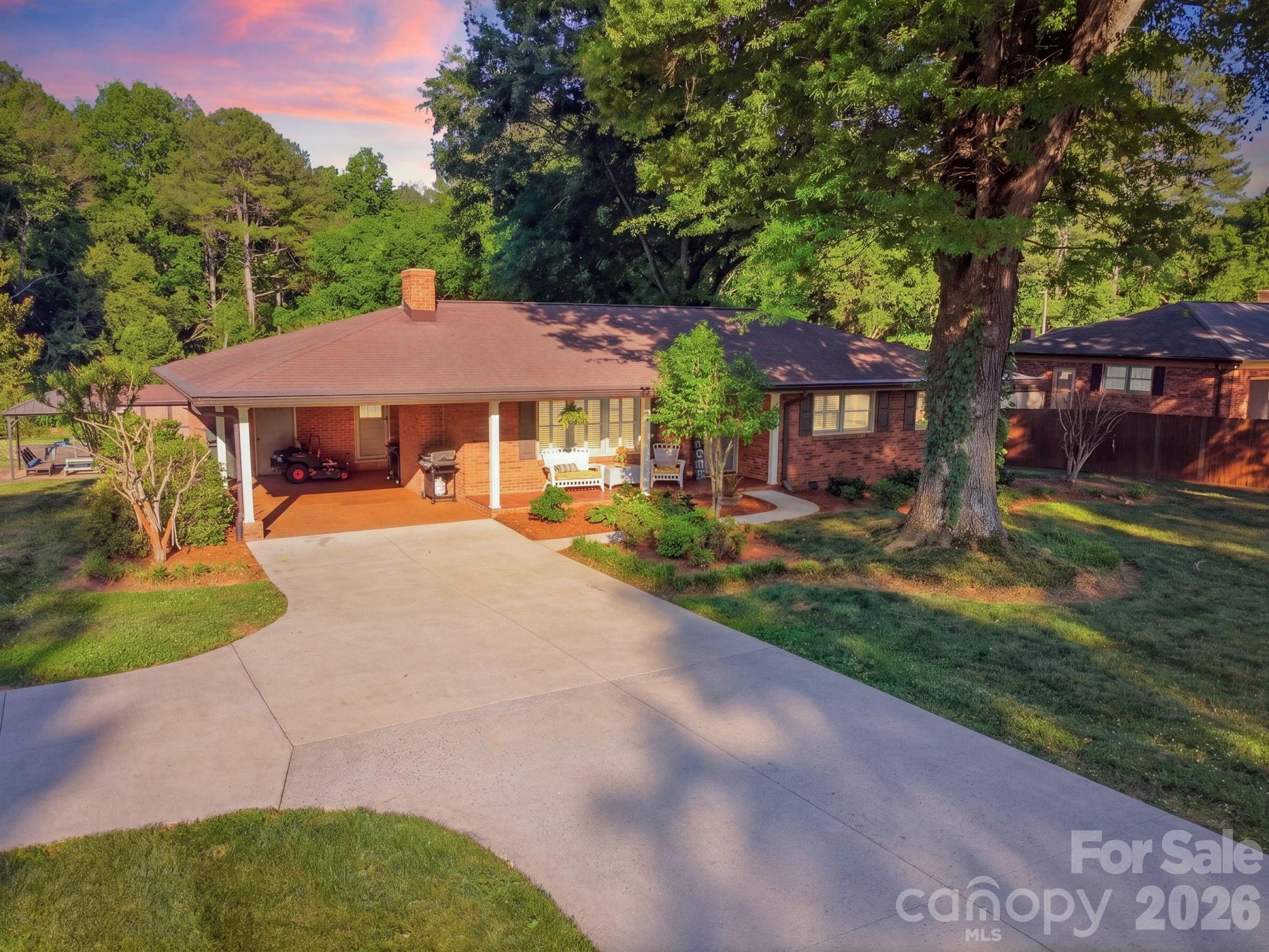 1556 Nottingham Drive Newton NC 28658