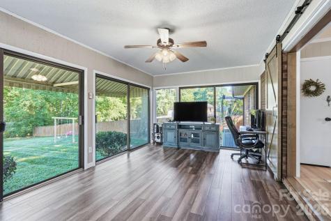 1556 Nottingham Drive Newton NC 28658
