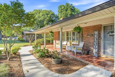 1556 Nottingham Drive Newton NC 28658