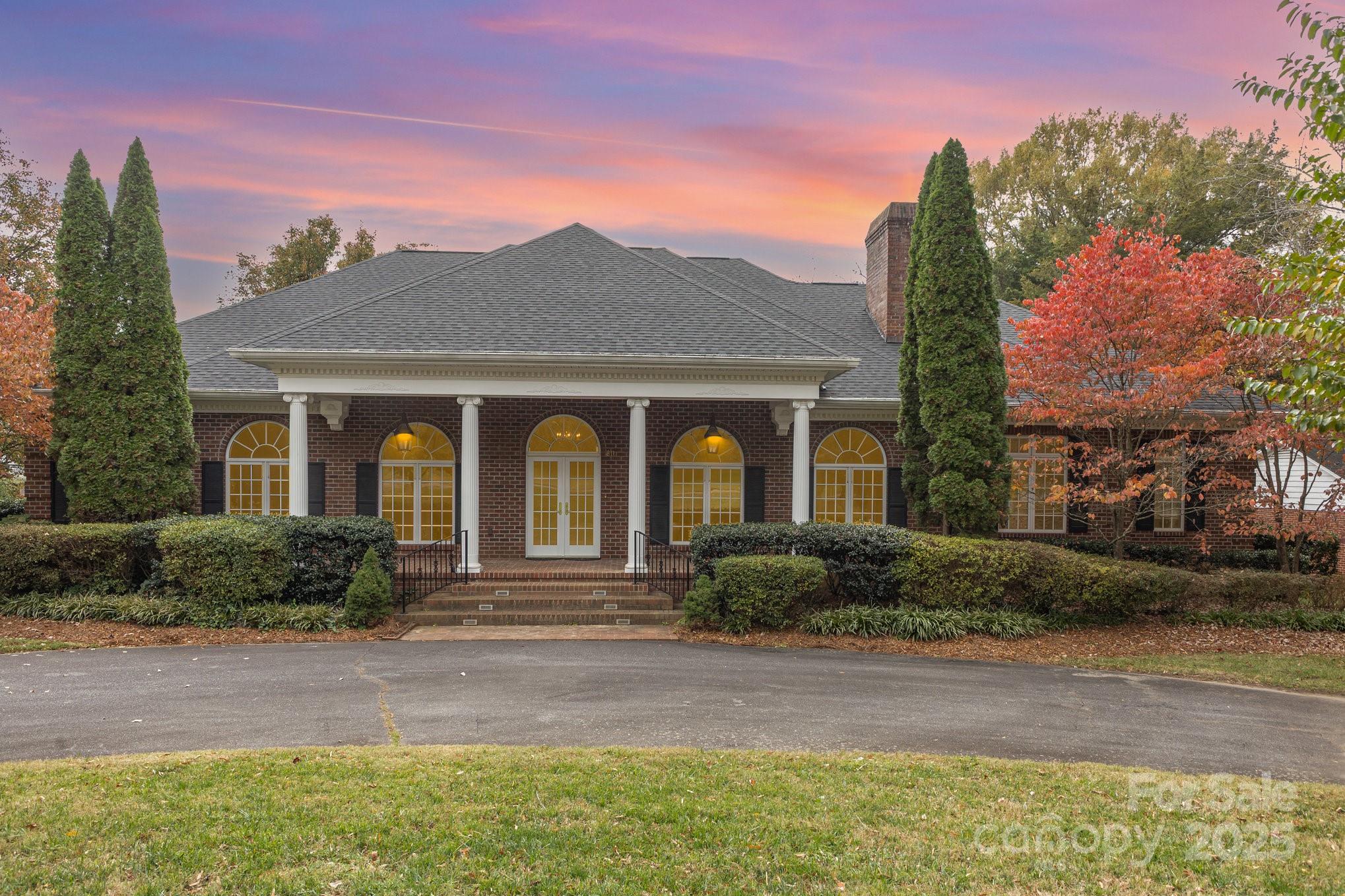 811 14th Avenue NW Hickory NC 28601