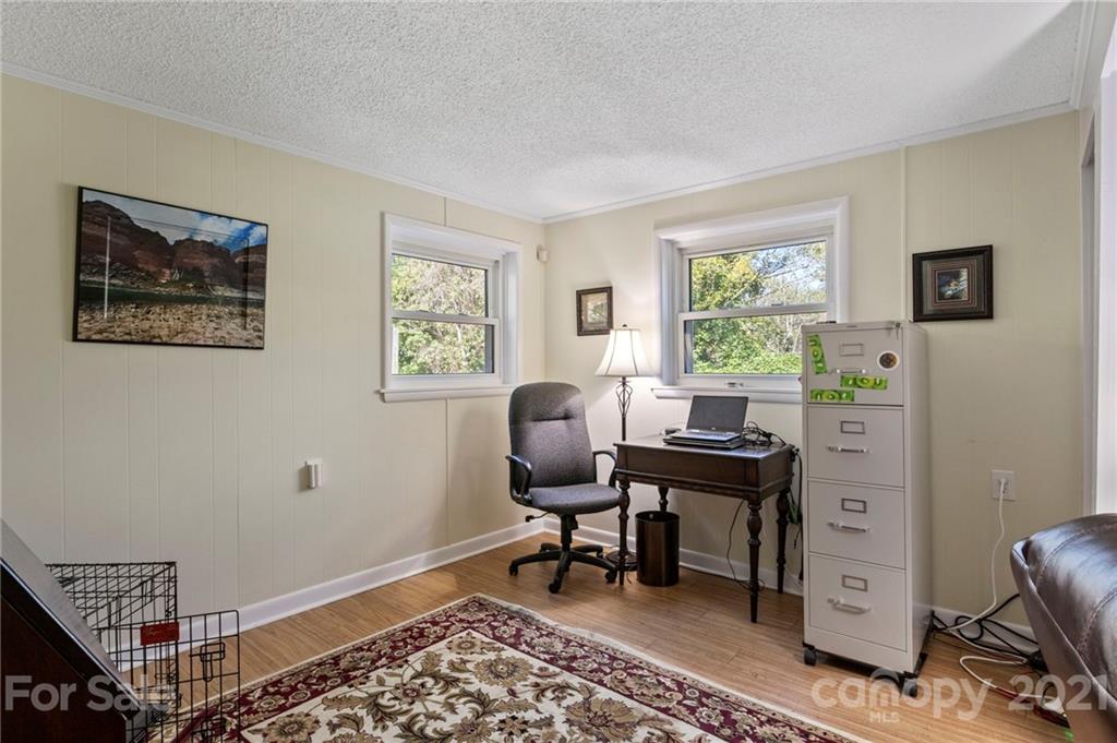 24 Deanwood Circle Asheville NC 28803