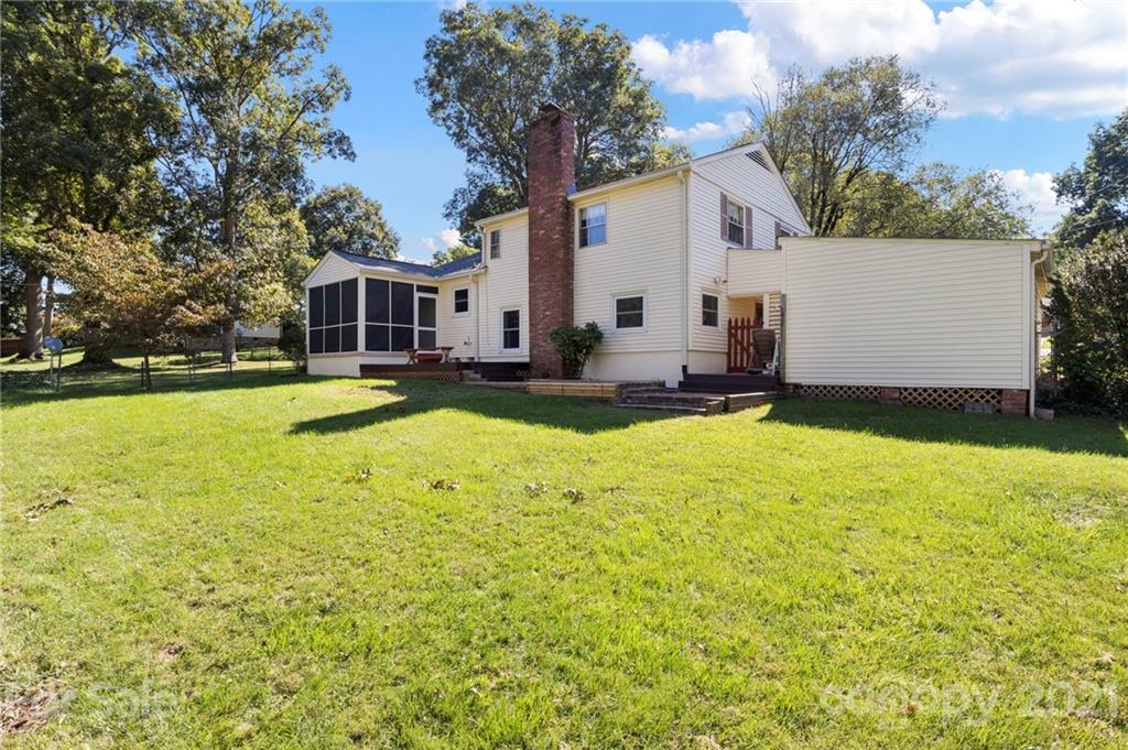 24 Deanwood Circle Asheville NC 28803