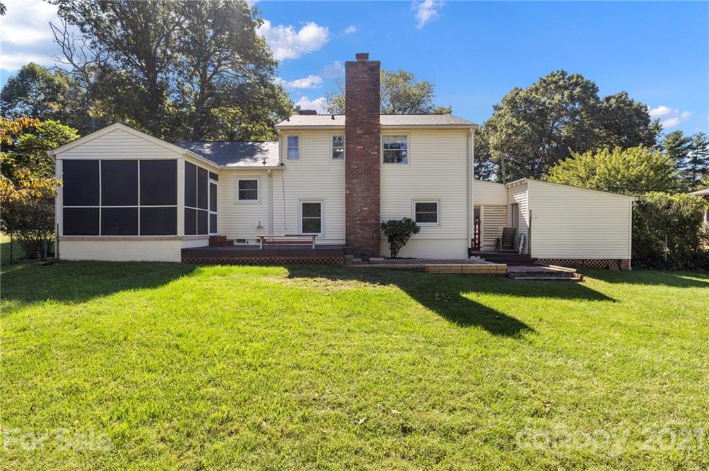 24 Deanwood Circle Asheville NC 28803