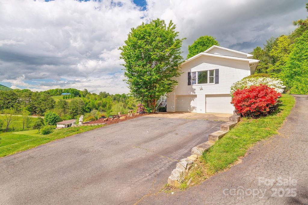 908 Newfound Road Leicester NC 28748