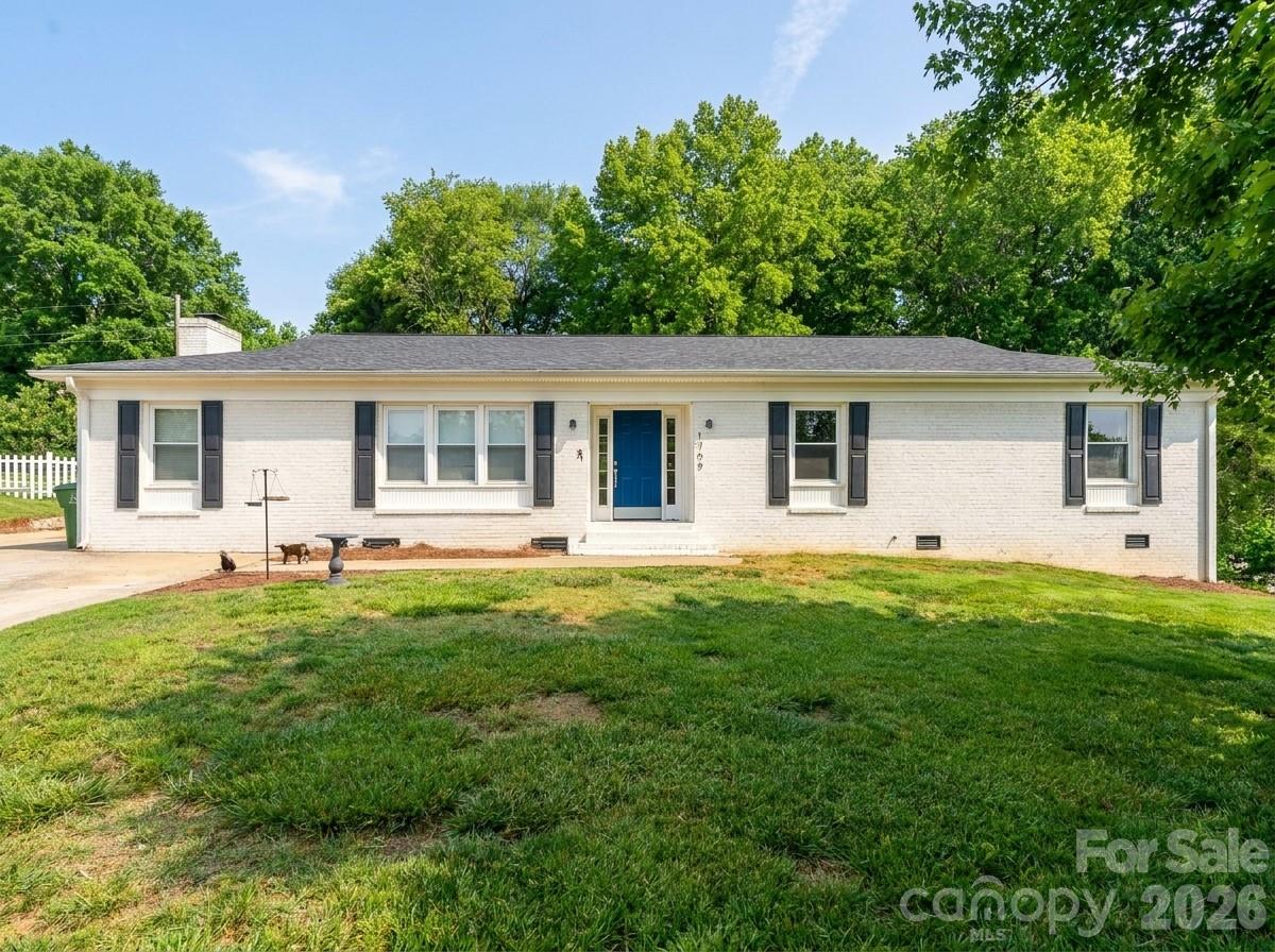 1709 Essen Lane Gastonia NC 28054