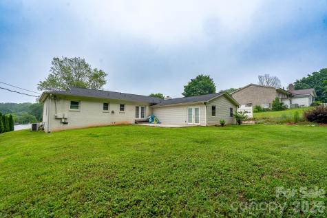 1709 Essen Lane Gastonia NC 28054