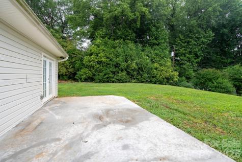 1709 Essen Lane Gastonia NC 28054