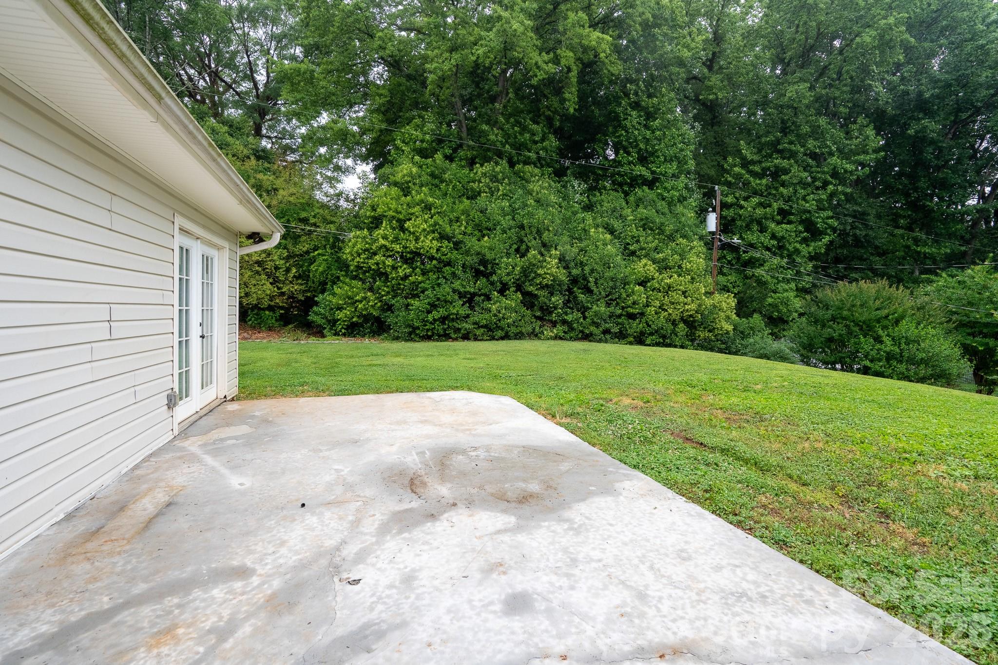 1709 Essen Lane Gastonia NC 28054