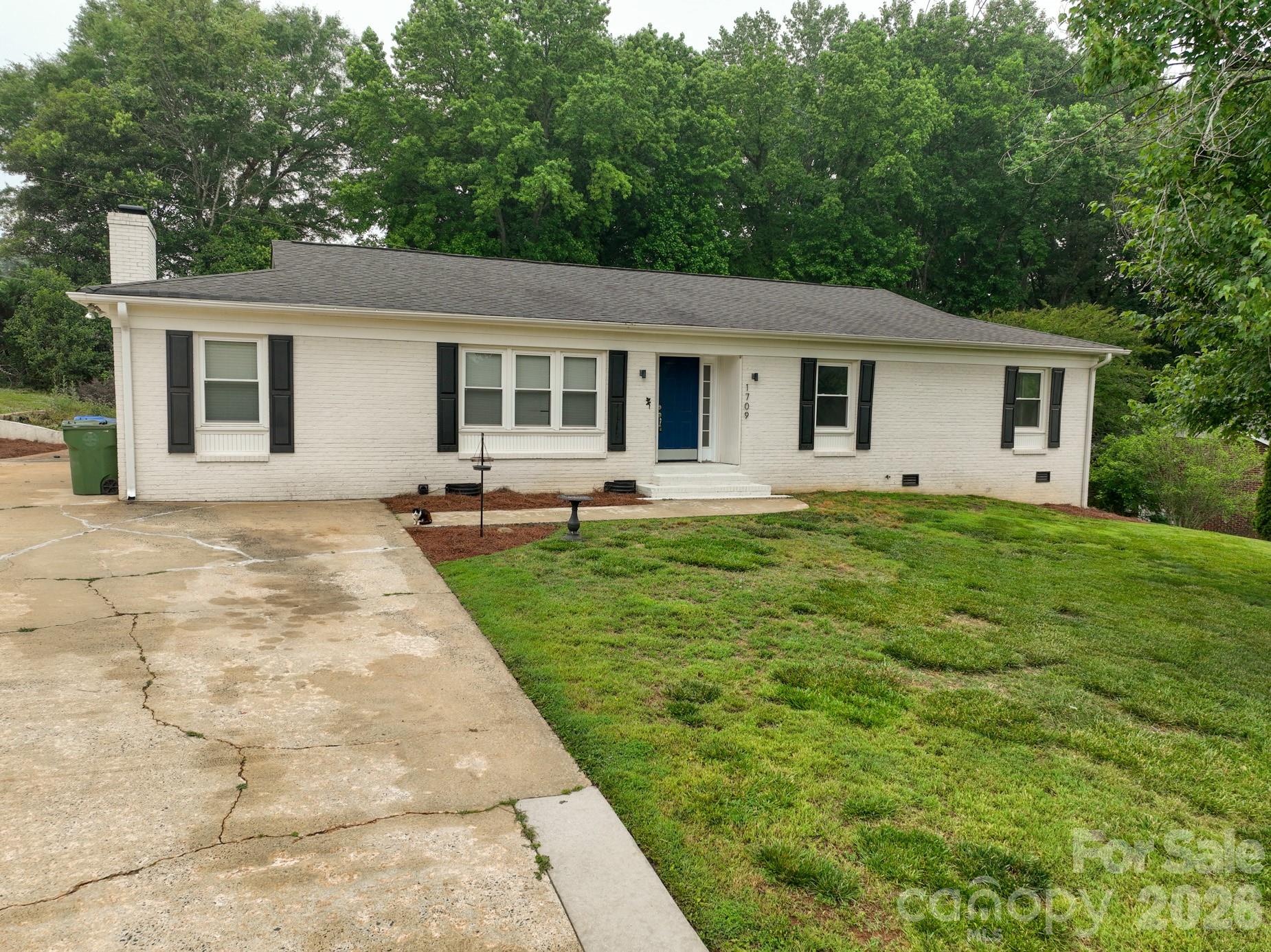 1709 Essen Lane Gastonia NC 28054