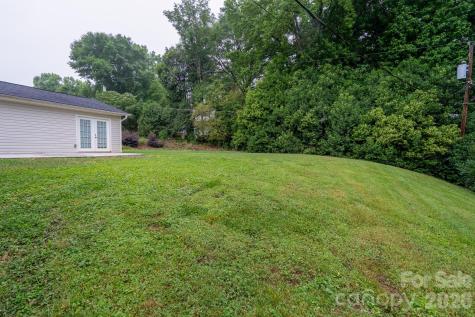 1709 Essen Lane Gastonia NC 28054
