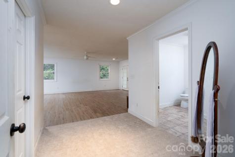 1709 Essen Lane Gastonia NC 28054