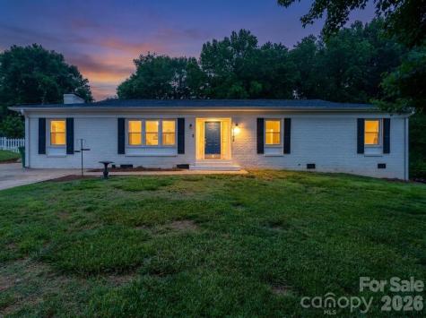 1709 Essen Lane Gastonia NC 28054