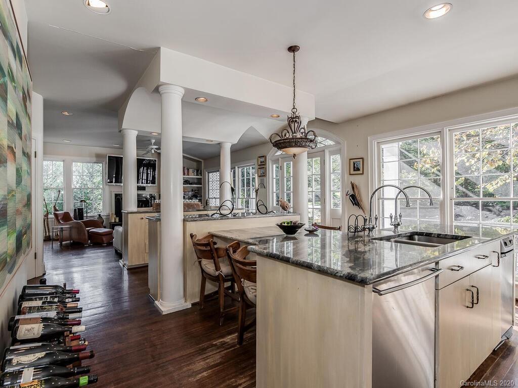 2036 Radcliffe Avenue Charlotte NC 28207