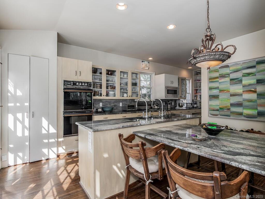 2036 Radcliffe Avenue Charlotte NC 28207