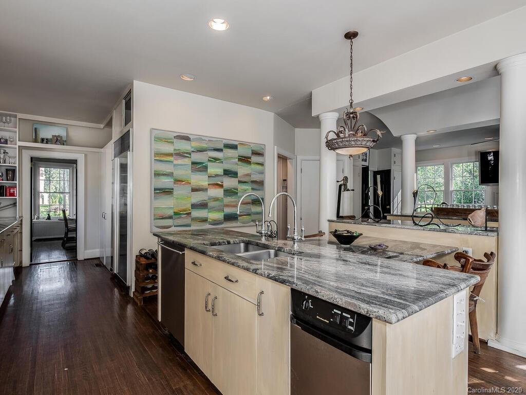 2036 Radcliffe Avenue Charlotte NC 28207
