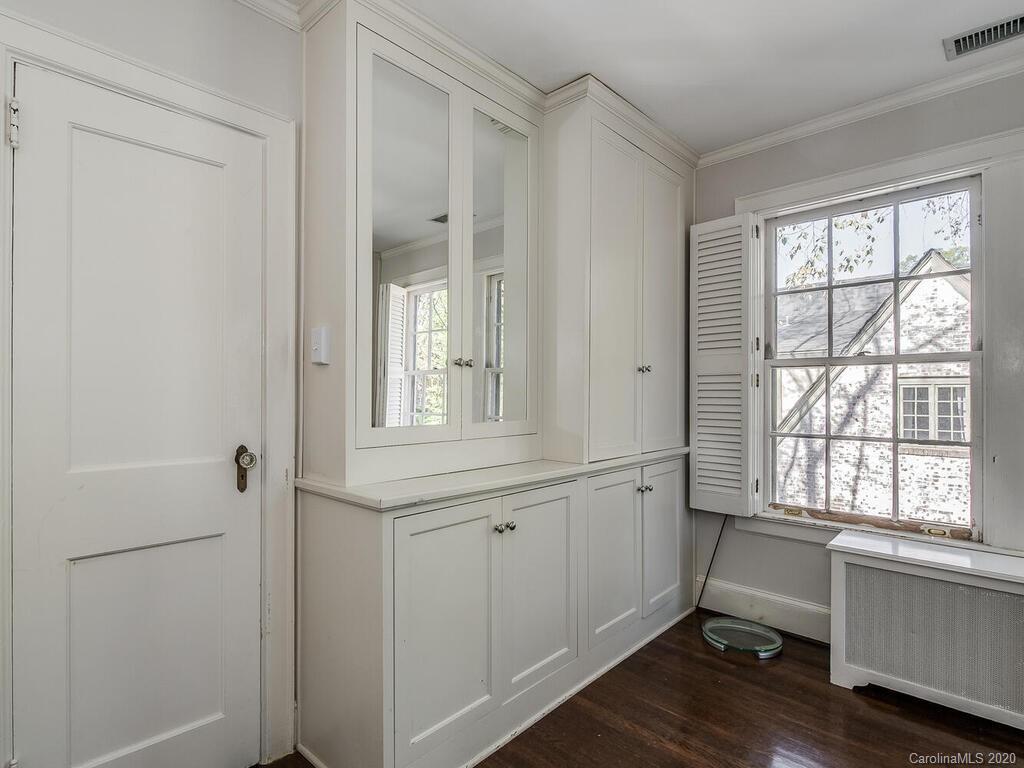 2036 Radcliffe Avenue Charlotte NC 28207