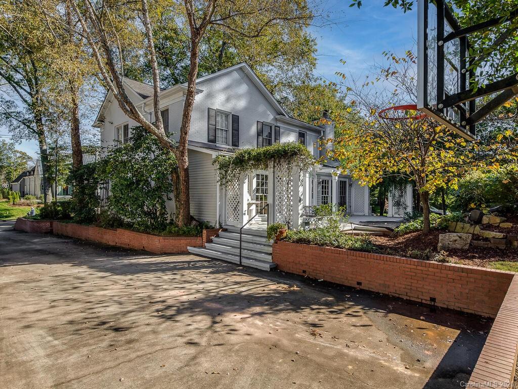 2036 Radcliffe Avenue Charlotte NC 28207