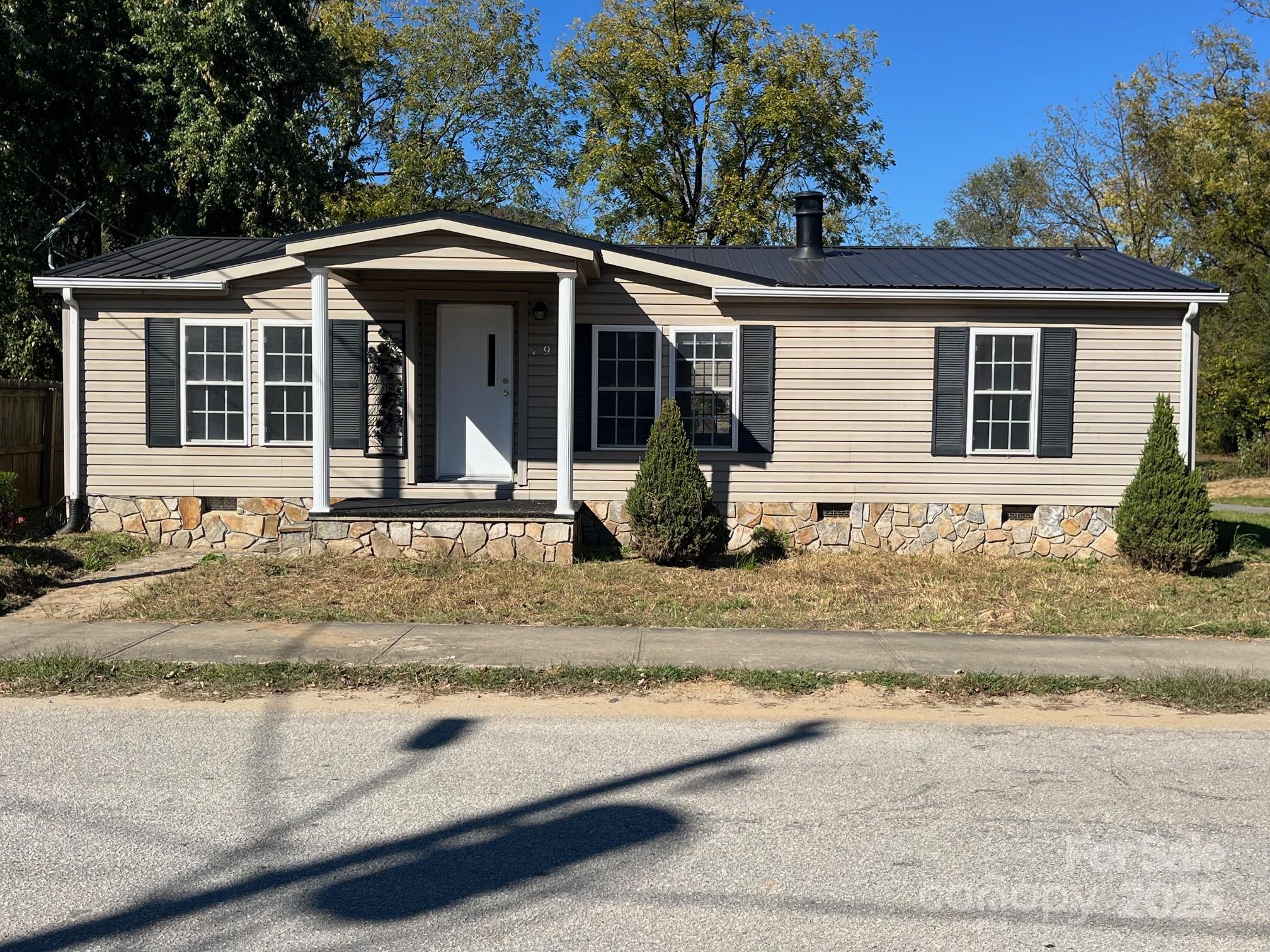 29 E Mitchell Street Old Fort NC 28762