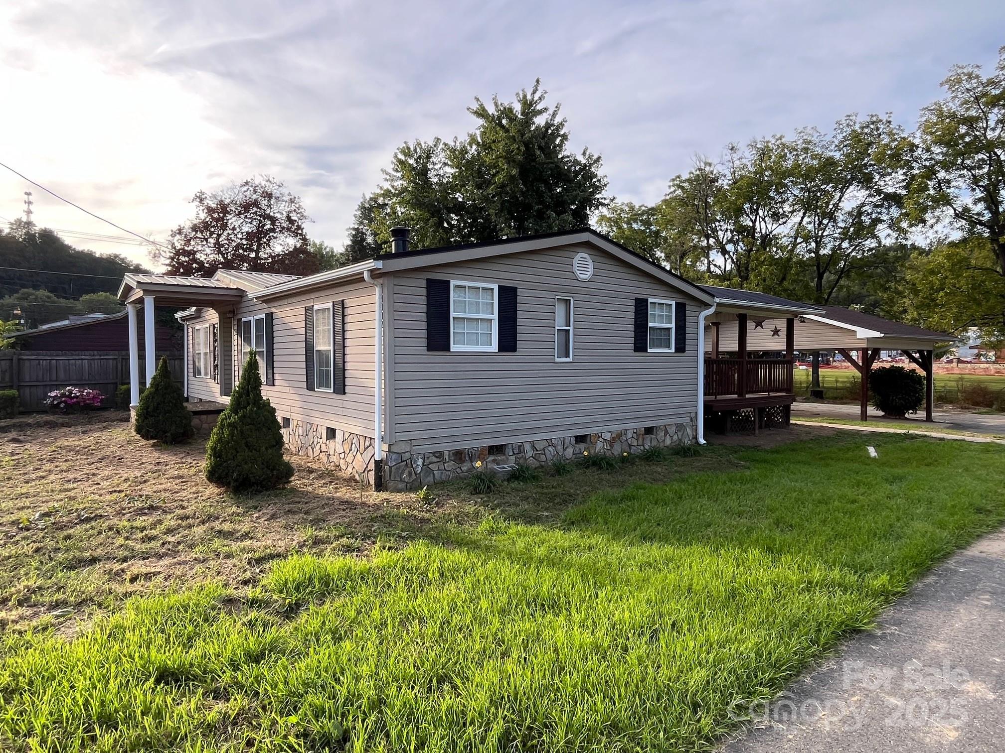 29 E Mitchell Street Old Fort NC 28762